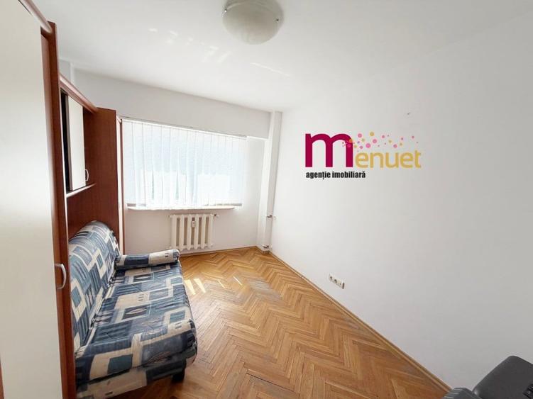 Apartament cu 3 camere decomandat în Central