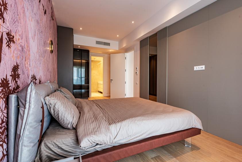 Apartament cu 3 camere în Barbu Văcărescu