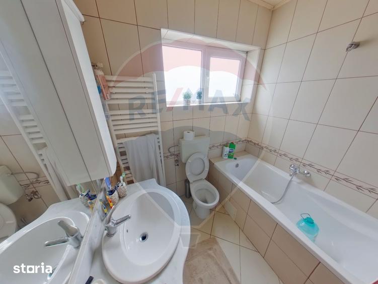 Casă cu Teren 818 Mp în Central