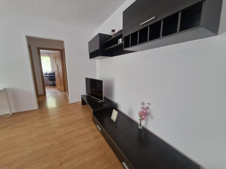 Apartament cu 2 camere semidecomandat în Medicină