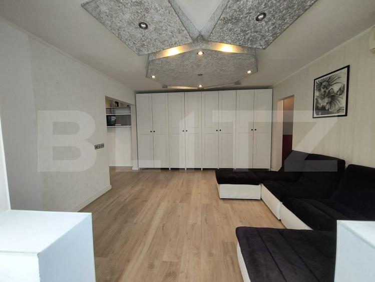 Apartament de vanzare, 3 camere, Iosia, etaj 2, parcare, mobilat utilat - 1