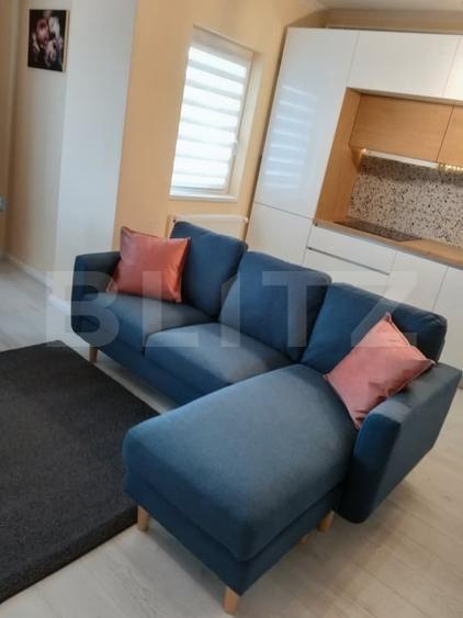 Apartament cu 2 camere semidecomandat, mobilat în Florești