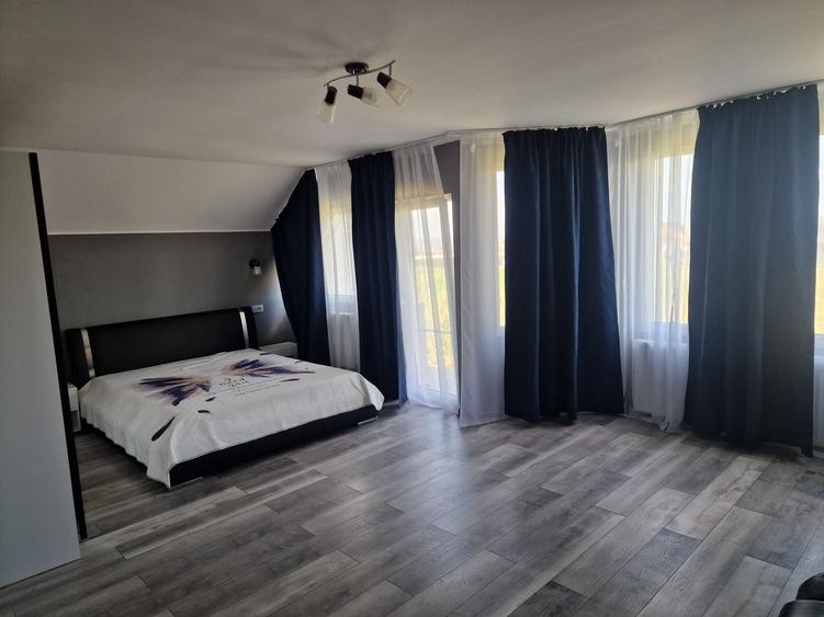 Casă cu 4 camere cu Teren 900 Mp în Tătarca