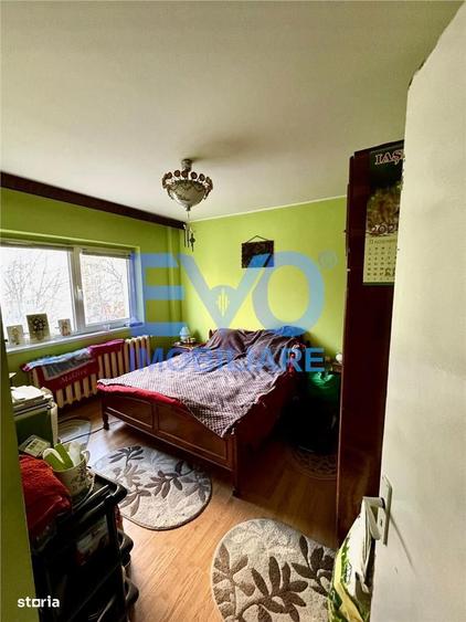 Apartament cu 3 camere decomandat în Albești