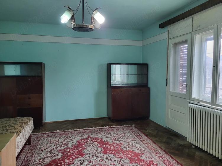 Casă cu 3 camere cu Teren 126 Mp în Central