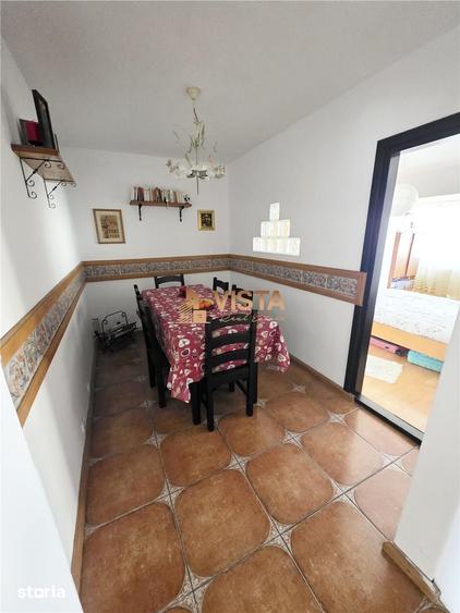 Apartament cu 4 camere decomandat, mobilat în Valea Cetății