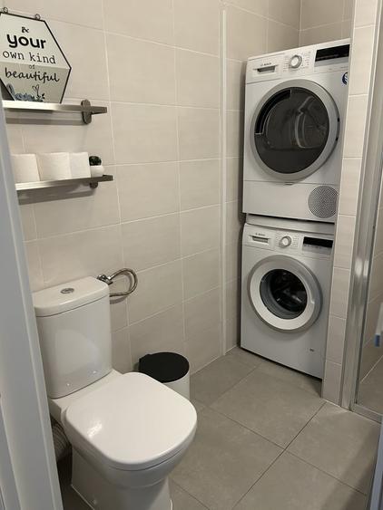 Apartament cu 2 camere decomandat în Parcul Carol