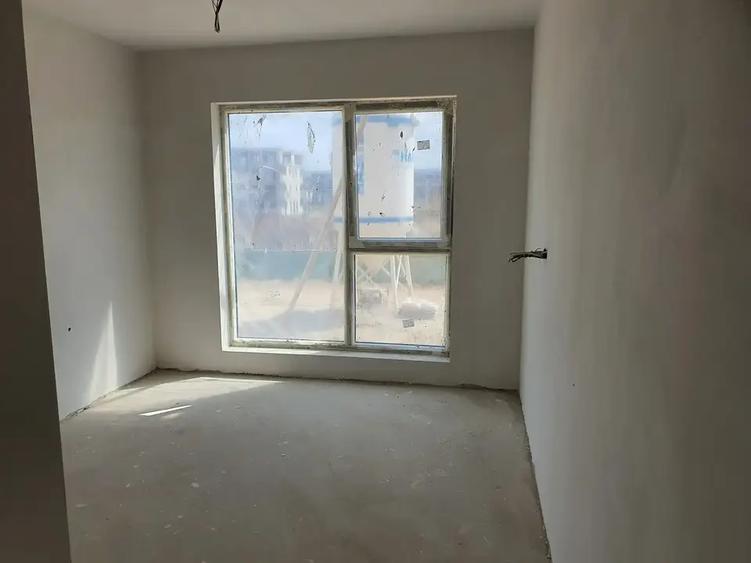 Apartament cu 2 camere decomandat în Titan