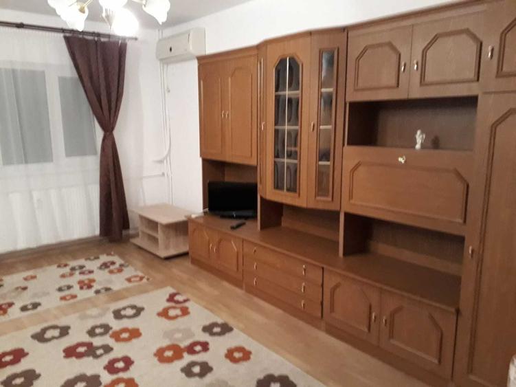 Apartament cu 3 camere decomandat în Militari