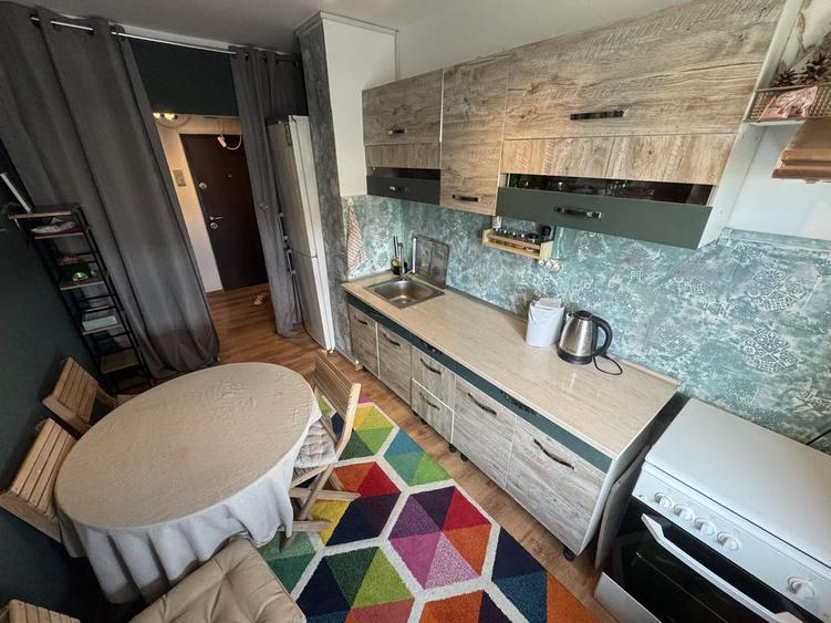 Apartament cu 2 camere decomandat, mobilat în Tomis Nord