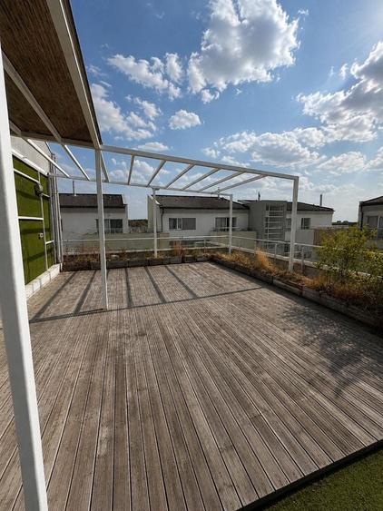 Apartament cu 4 camere, mobilat în Odăi