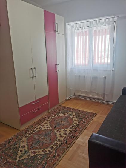 Apartament cu 3 camere decomandat în Mărăști