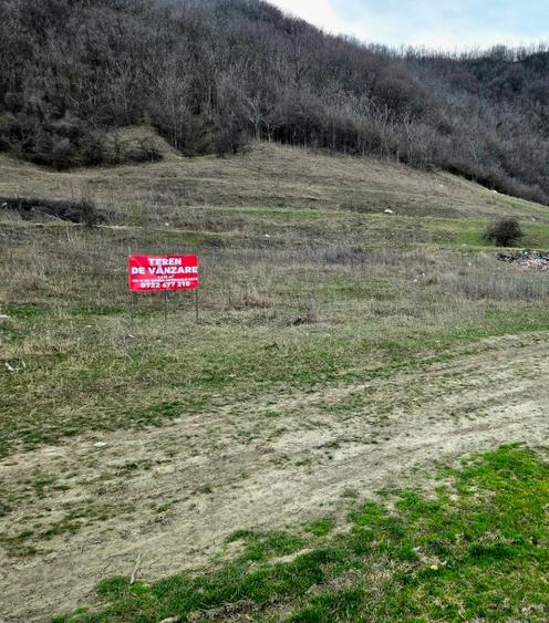 Teren Construcții intravilan de 1250 mp, în Vernești