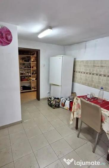 Casă cu 4 camere cu Teren 243 Mp în Alexandriei