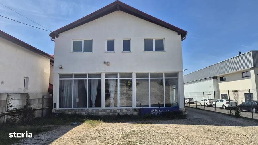 Spațiu comercial, de 1,100 mp, în Central