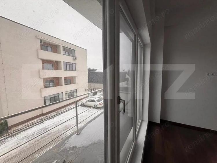 Apartament cu 3 camere decomandat în Viforâta