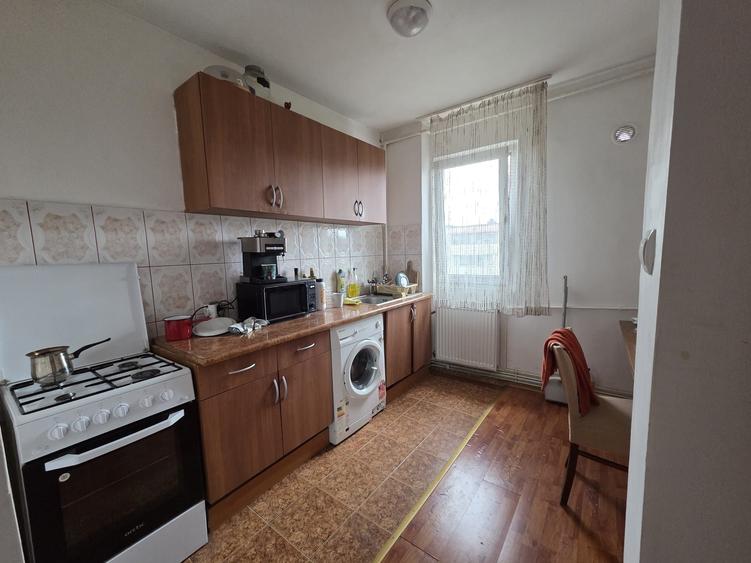 Apartament cu 2 camere semidecomandat în Astra