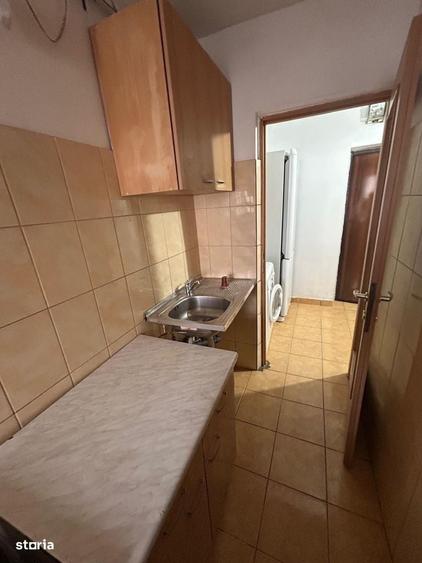 Garsonieră decomandată în Central
