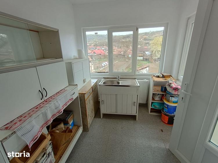 Casă cu 2 camere cu Teren 720 Mp în Central