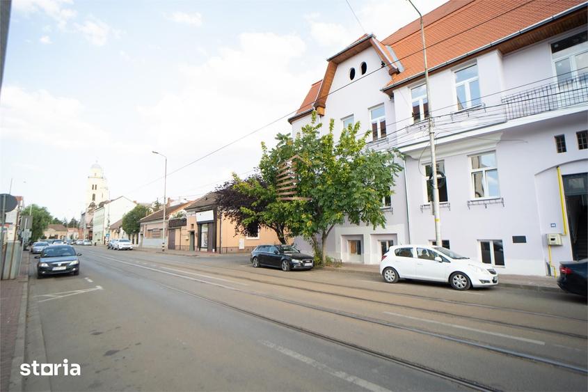 Apartament cu 3 camere în Orașul Nou