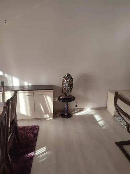 Apartament cu 4 camere decomandat, mobilat în Nord