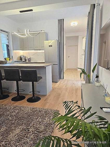 Apartament cu 3 camere decomandat în Coiciu