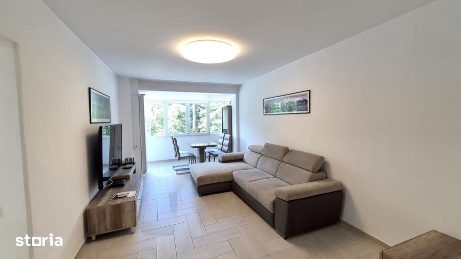Apartament cu 3 camere decomandat în Vatra Luminoasă