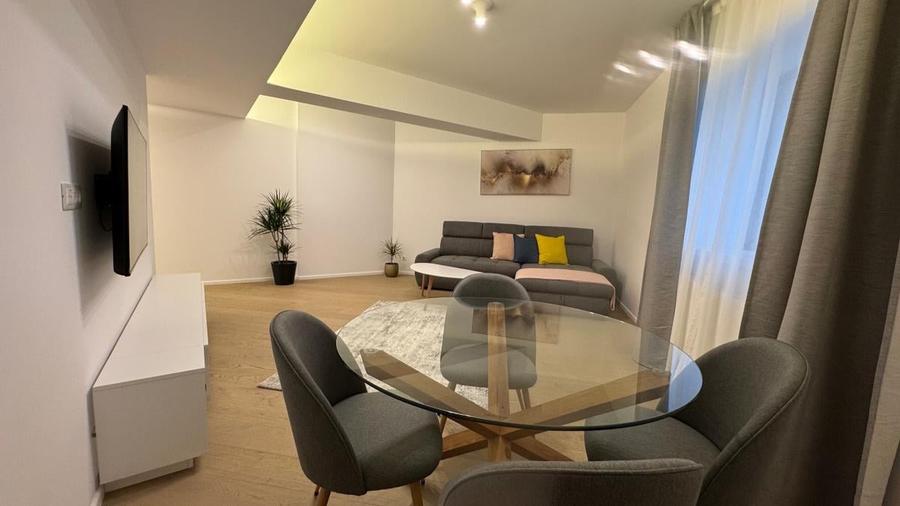Apartament cu 3 camere în Cotroceni