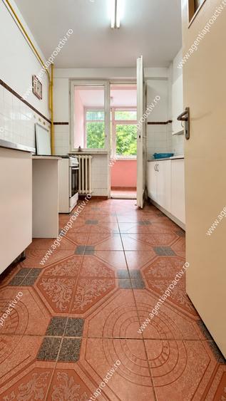 Apartament cu 2 camere semidecomandat în Micro 16