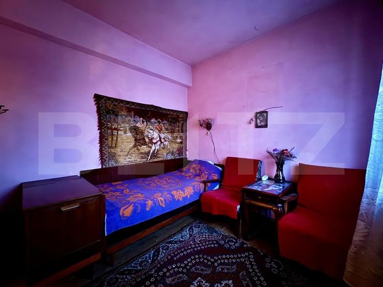 Apartament cu 3 camere decomandat, mobilat în Rogerius