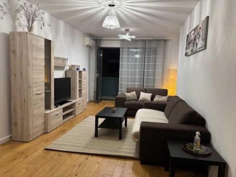 Apartament cu 2 camere decomandat, mobilat în Băneasa