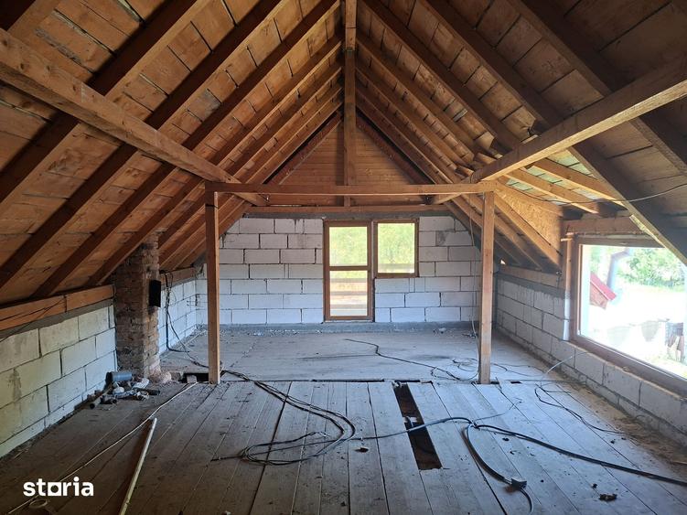 Casă cu 3 camere cu Teren 1485 Mp în Dobra