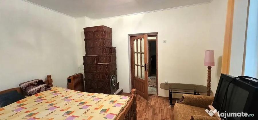 Casă cu 3 camere cu Canalizare în Vânători