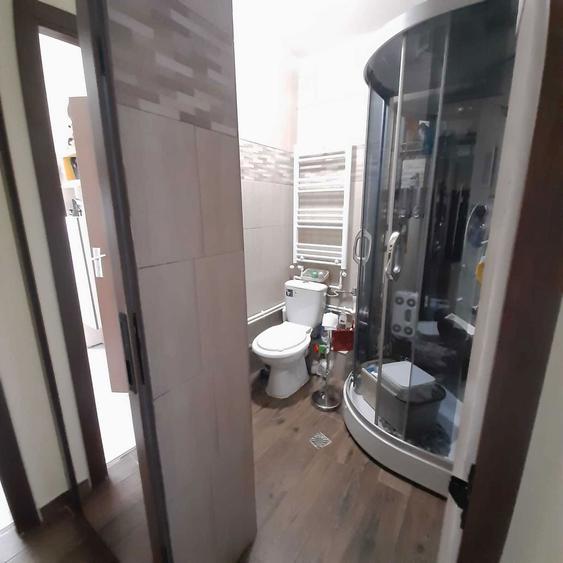 Apartament cu 4 camere decomandat în Micro 17