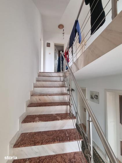 Casă cu 6 camere cu Teren 360 Mp în Ultracentral