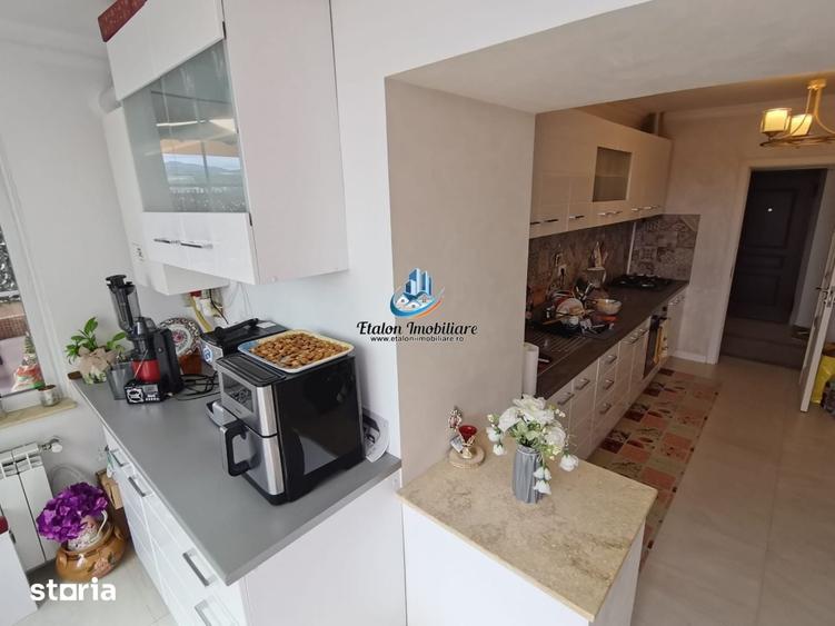 Apartament cu 2 camere decomandat în Est