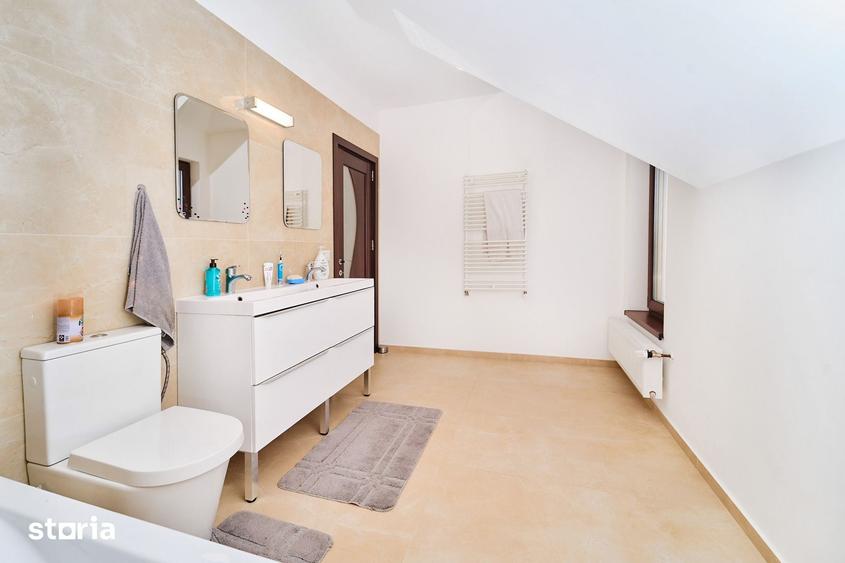 Casă cu 5 camere cu Teren 321 Mp în Săcălaz