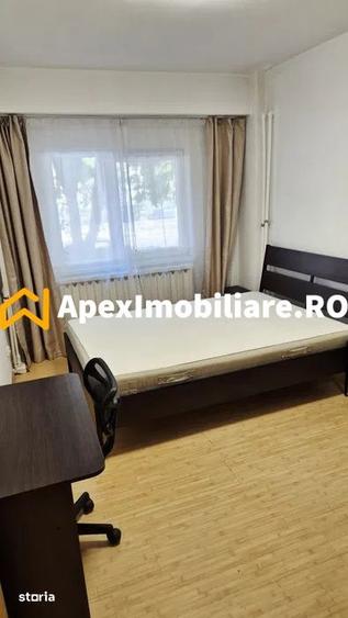 Apartament cu 3 camere decomandat, mobilat în Tineretului