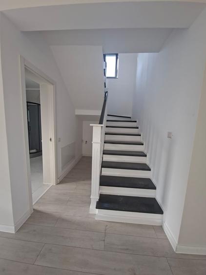 Duplex cu 4 camere cu Canalizare în Miroslava