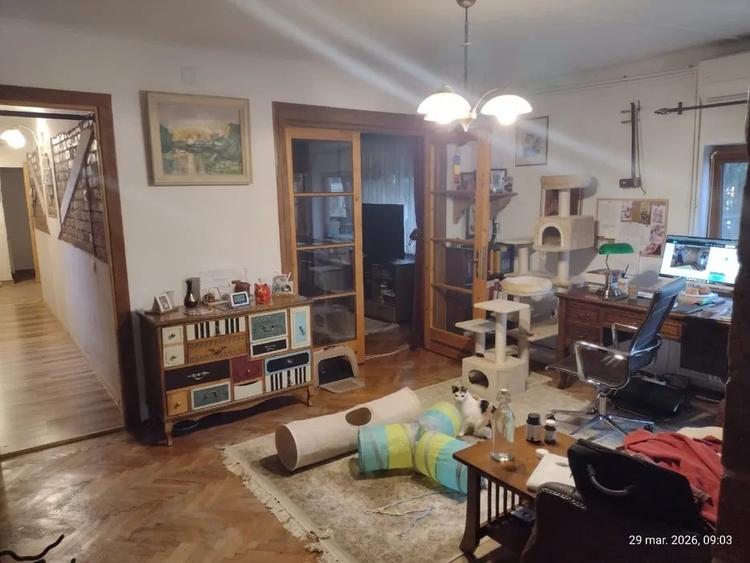 Apartament cu 4 camere decomandat, mobilat în Cotroceni
