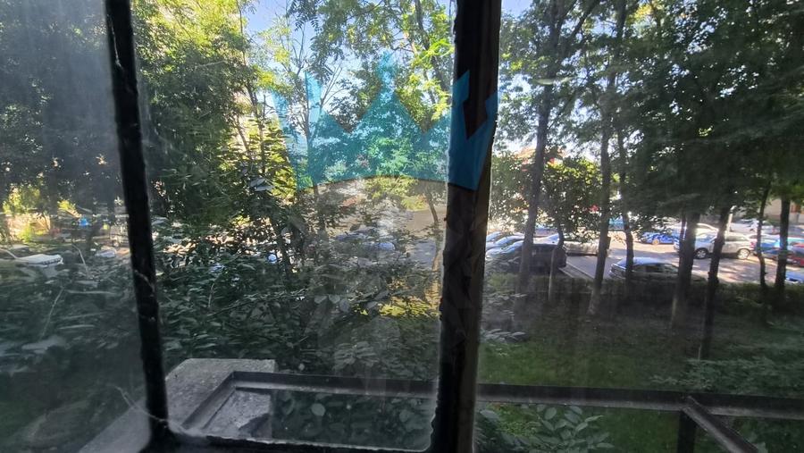 Apartament cu 3 camere decomandat, mobilat în Doamna Ghica