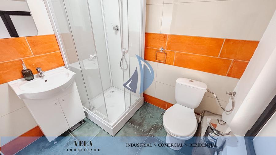 Spațiu comercial, de 160 mp, în Platou