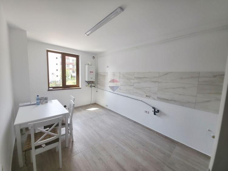 Apartament cu 2 camere decomandat, mobilat în Calea Romanului