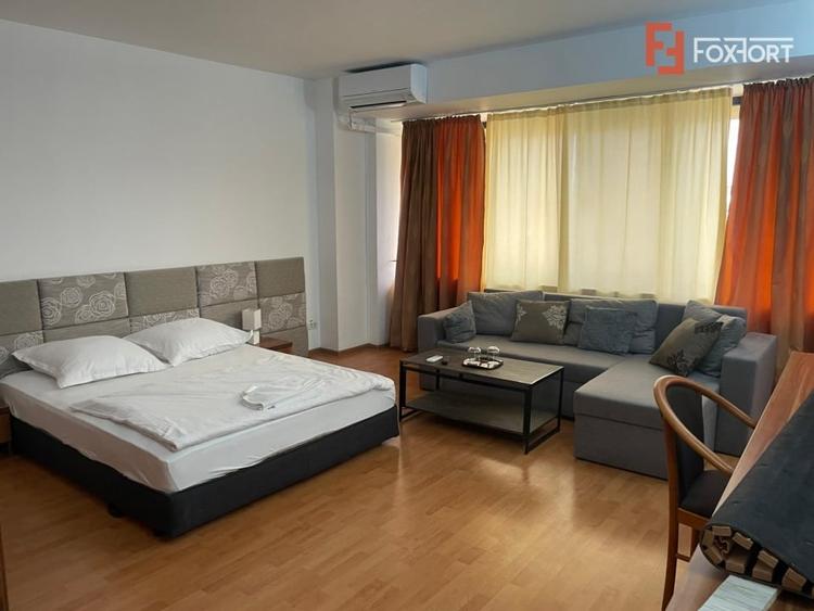 Hotel/Pensiune, de 1,600 mp, în Bălcescu