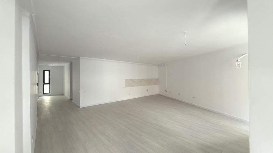 Apartament cu 3 camere decomandat în Nerva Traian