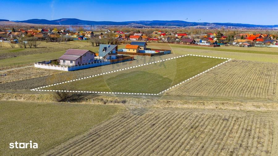 Teren de 3700 mp, în Prejmer