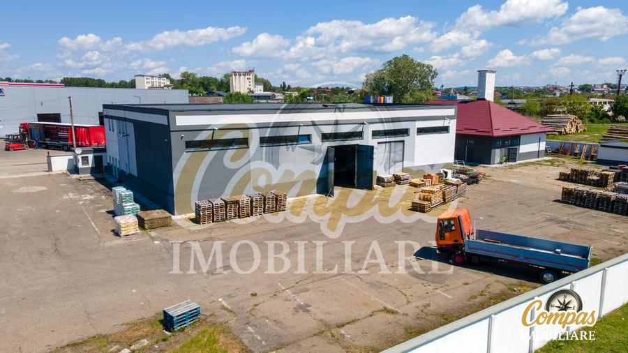Spațiu industrial, de 1,800 mp, în Roman