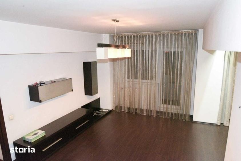 Apartament cu 3 camere decomandat în Dristor