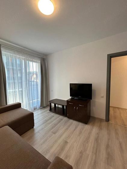 Apartament cu 2 camere semidecomandat în Florești