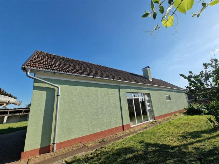 Casă cu 4 camere cu Teren 2700 Mp în Girișu de Criș